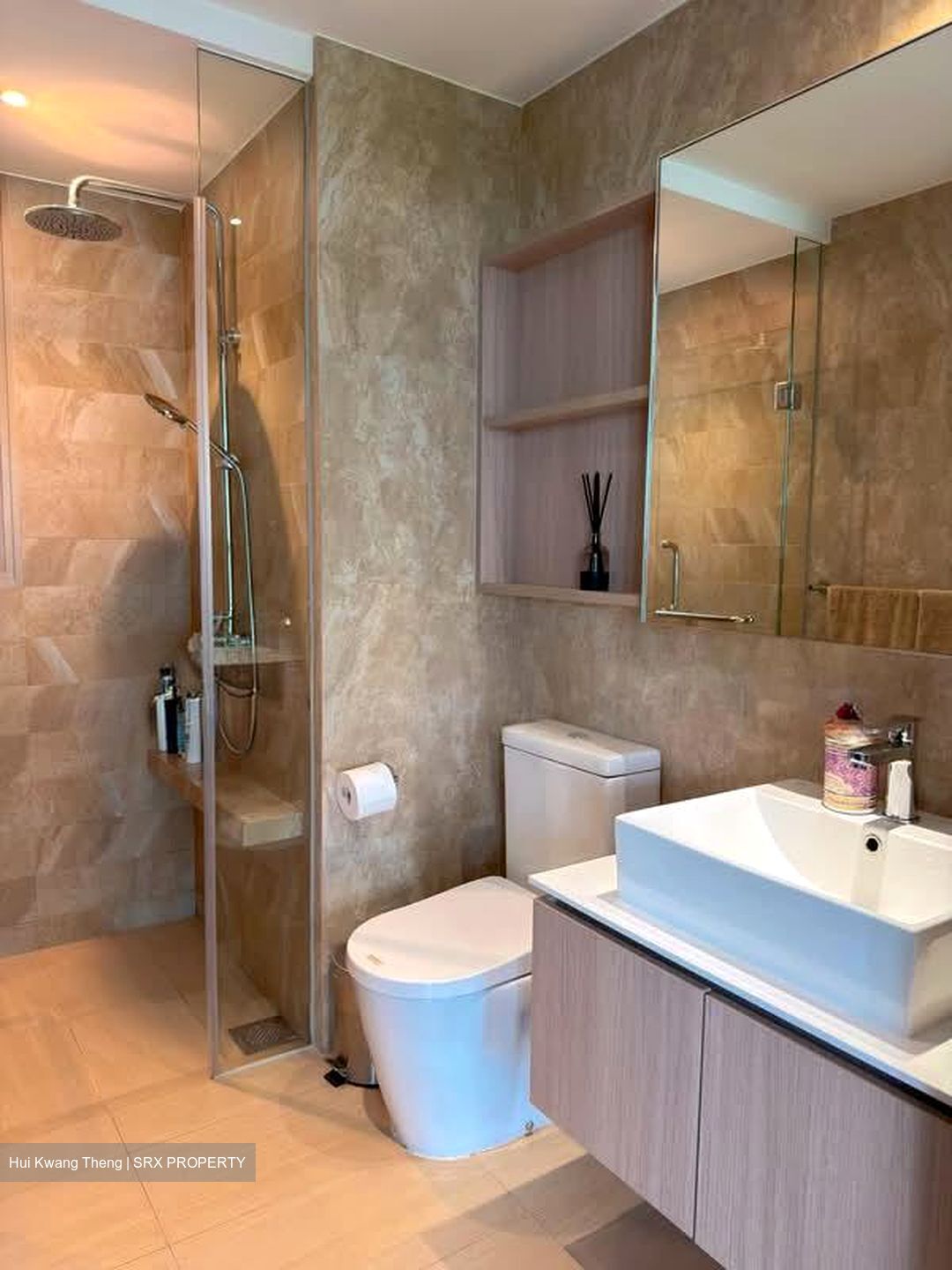 The Vales (D19), Condominium #570456411